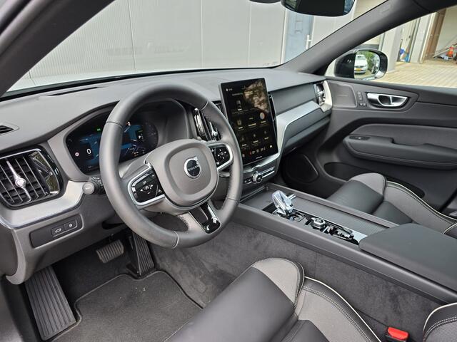Volvo XC60 T6 Plug-in hybrid AWD Plus Black Edition | Trekhaak | Full Led | Head up display
