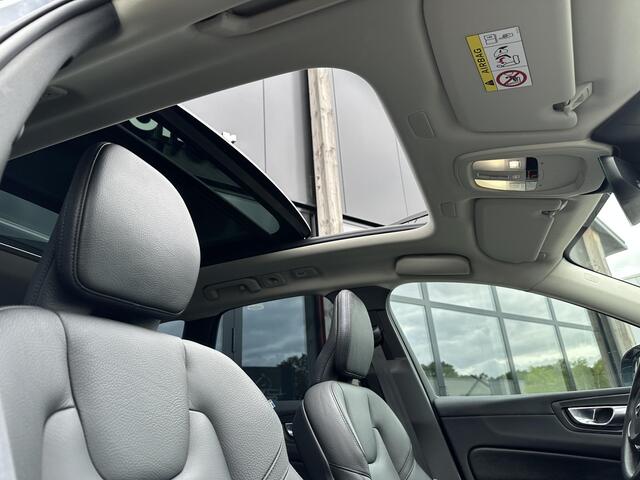 Volvo XC60 2.0 B4 Momentum Pano|ACC|leder|cam