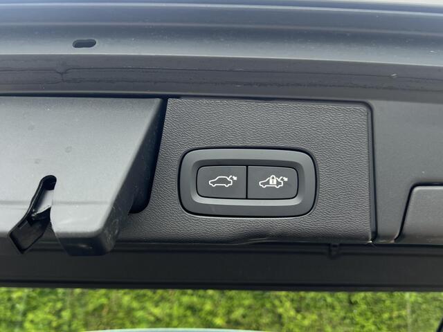 Volvo XC60 T6 Plug-in hybrid AWD Ultra Dark