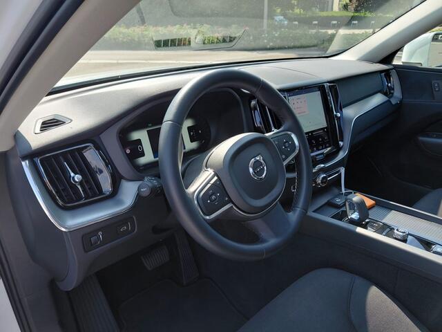 Volvo XC60 2.0B4 HYBRID PANORAMADAK EL.TREKHAAK STOEL/STUURVERWARMING