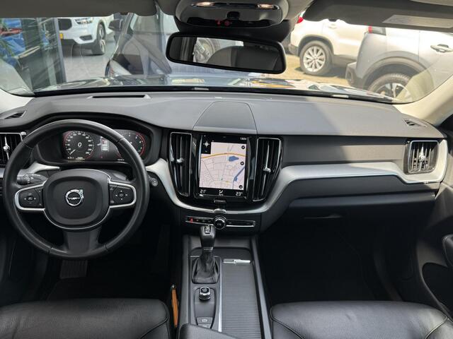 Volvo XC60 2.0 T5 Momentum NL-AUTO | D-RIEM V.V. | PANODAK | CAMERA