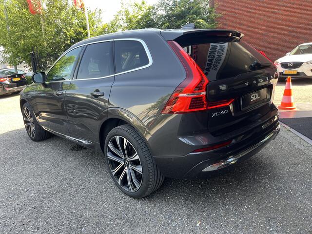 Volvo XC60 2.0 T8 Plug-in hybrid AWD Ultimate Dark 455PK! // ADAPT. CRUISE // PANODAK // HARMAN&KARDON // LEDER // ELEK. STOELEN+GEHEUGEN // 360 CAMERA+SENSOREN //