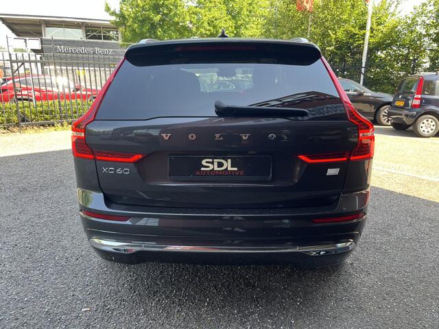 Volvo XC60 2.0 T8 Plug-in hybrid AWD Ultimate Dark 455PK! // ADAPT. CRUISE // PANODAK // HARMAN&KARDON // LEDER // ELEK. STOELEN+GEHEUGEN // 360 CAMERA+SENSOREN //