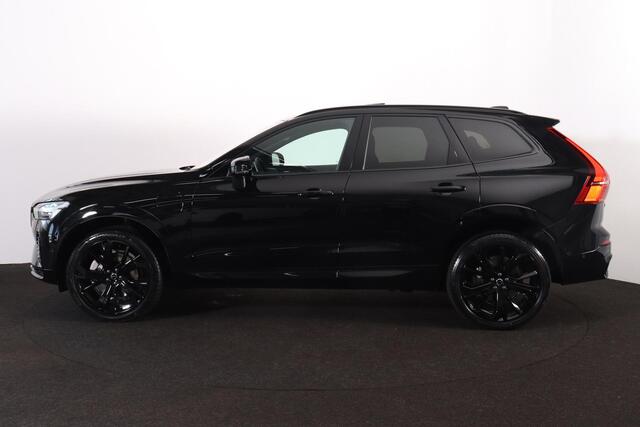 Volvo XC60 T8 Recharge AWD Ultra Black Edition Exec - Luchtvering - Panorama/schuifdak - IntelliSafe Assist & Surround - 360º Camera - Bowers & Wilkins audio - Adaptieve LED koplampen - Verwarmde voorstoelen, stuur & achterbank - Parkeersensoren voor & achter - Elek