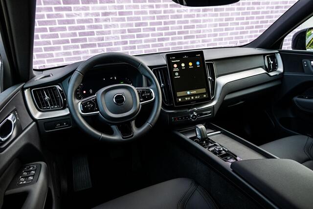 Volvo XC60 T6 Plug-in hybrid AWD Essential | Gratis Trekhaak | Adaptieve Cruise Control | Park assist | Getint Glas | Leder | Driver assist | Stoel- / stuurwielverwarming | All Season banden | Zwarte hemel