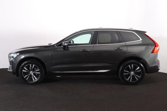 Volvo XC60 T6 Plug-in hybrid AWD Inscription Expression - Panoramadak - Intellisafe Assist/Surround - Harman Kardon Audio - Parkeercamera - Parkeersensoren v/a - Getint glas - Verwarmbare voorstoelen - Verwarmbare voorruit - Trekhaak semi-elektrisch inklapbaar