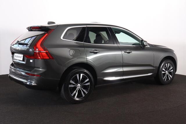 Volvo XC60 T6 Plug-in hybrid AWD Inscription Expression - Panoramadak - Intellisafe Assist/Surround - Harman Kardon Audio - Parkeercamera - Parkeersensoren v/a - Getint glas - Verwarmbare voorstoelen - Verwarmbare voorruit - Trekhaak semi-elektrisch inklapbaar