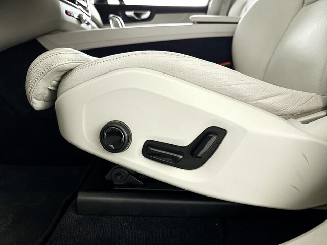 Volvo XC60 T8 Twin Engine AWD Inscription | Panoramadak | 360° camera | Luchtvering | Stoelverwarming