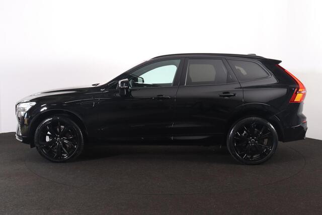 Volvo XC60 T8 Recharge AWD Plus Black Edition - IntelliSafe Assist & Surround - 360º Camera - Harman/Kardon audio - Adaptieve LED koplampen - Verwarmde voorstoelen, stuur & achterbank - Parkeersensoren voor & achter - Elektr. bedienb. voorstoelen met geheugen - Draa