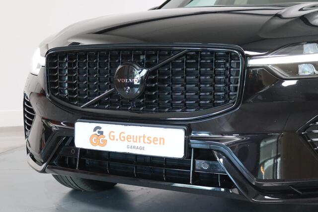 Volvo XC60 2.0 T6 Plug-in hybrid AWD Ultra Black Edition Trekhaak, ACC, Massage, Harman/Kardon, Dodehoek detectie, Rondomzicht Camera, Stoelventilatie/verwarming, Apple CarPlay/Android Auto