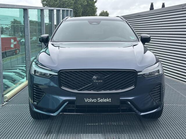 Volvo XC60 2.0 T6 Plug-in hybrid AWD Plus Black Edition / Trekhaak / Pano. dak / Head-up display / Harman Kardon / 360 camera / Seat memory / Elek. verstelbare stoelen / Voor+achter+stuur verwarmd /