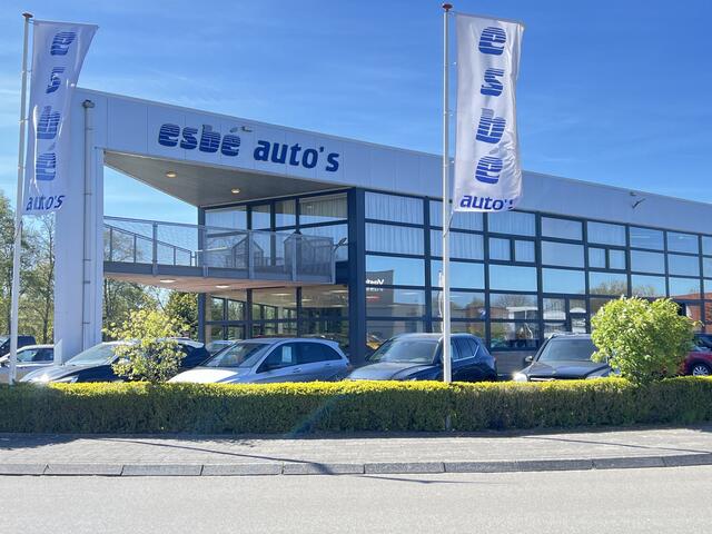 Volvo XC60 2.0 T6 350 Pk AWD Plus Dark Navigatie Panoramdak Elek comfortstoelen Leder Stoel+ Stuurverwarming Standkachel Camera Blis Getint Glas Plug-in hybrid 1e Eigenaar