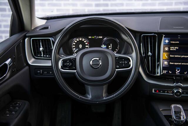 Volvo XC60 2.0 T6 Plug-in hybrid AWD Inscription | Luchtvering | Trekhaak | 360 Camera | Adaptieve Cruise Control | Gelamineerd Glas | Lighting Pack |