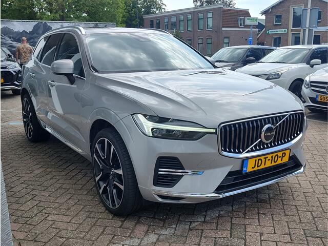 Volvo XC60 2.0 T6 PLUG-IN HYBRID AWD CORE BRIGHT Open dak | Google Maps | Keyless