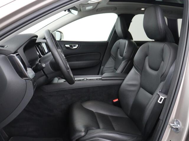 Volvo XC60 2.0 T8 Plug-in hybrid AWD Inscription | SOH 93.5% | Panoramadak | Leder | Stuur/stoel verwarming | Camera | Park assist | Carplay | Memory | Google | 21''