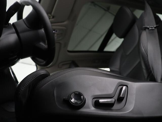 Volvo XC60 2.0 T8 Plug-in hybrid AWD Inscription | SOH 93.5% | Panoramadak | Leder | Stuur/stoel verwarming | Camera | Park assist | Carplay | Memory | Google | 21''