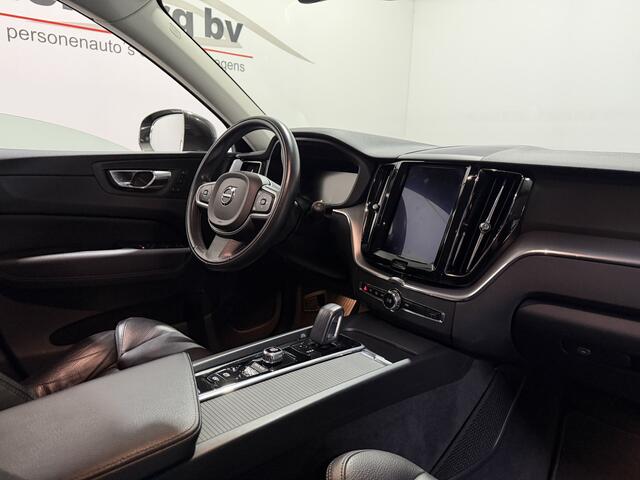 Volvo XC60 2.0 B5 Momentum Pro - Camera / Carplay / Stoel+Stuur verw.