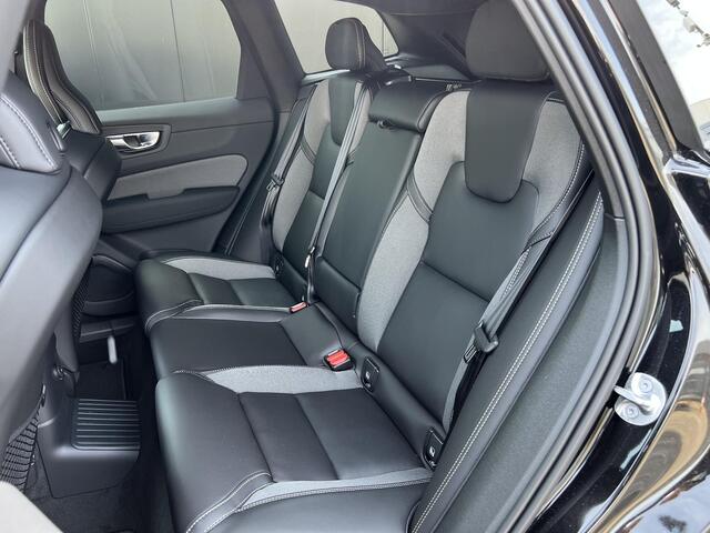 Volvo XC60 2.0 T8 Plug-in hybrid AWD Plus Black Edition Panoramadak / T8 - 455PK / Harman Kardon / Stuur- Stoelverwarming / 21" / Memory seats / 360 graden camera / Grote accu / AWD