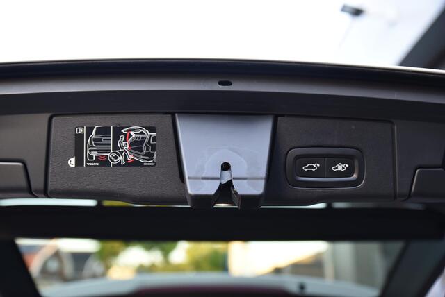 Volvo XC60 2.0 T8 Twin Engine AWD R-Design PANO TREKHAAK HUD