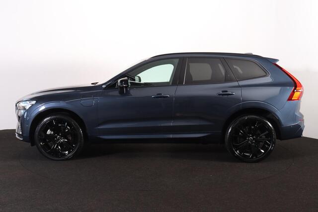 Volvo XC60 T6 Recharge AWD Plus Black Edition - Panorama/schuifdak - IntelliSafe Assist & Surround - 360º Camera - Harman Kardon audio - Adaptieve LED koplampen - Verwarmde voorstoelen, stuur & achterbank - Parkeersensoren voor & achter - Elektr. bedienb. voorstoele