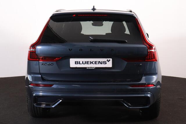 Volvo XC60 T6 Recharge AWD Plus Black Edition - Panorama/schuifdak - IntelliSafe Assist & Surround - 360º Camera - Harman Kardon audio - Adaptieve LED koplampen - Verwarmde voorstoelen, stuur & achterbank - Parkeersensoren voor & achter - Elektr. bedienb. voorstoele