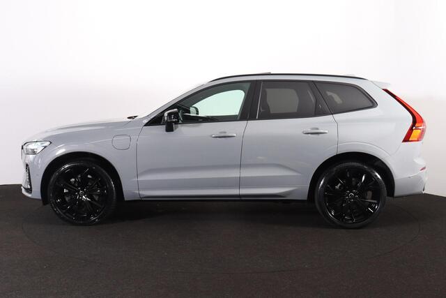 Volvo XC60 T6 Recharge AWD Plus Black Edition - Panorama/schuifdak - IntelliSafe Assist & Surround - 360º Camera - Harman Kardon audio - Adaptieve LED koplampen - Verwarmde voorstoelen, stuur & achterbank - Parkeersensoren voor & achter - Elektr. bedienb. voorstoele