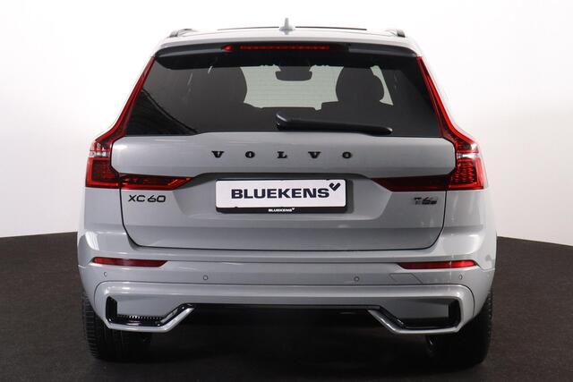 Volvo XC60 T6 Recharge AWD Plus Black Edition - Panorama/schuifdak - IntelliSafe Assist & Surround - 360º Camera - Harman Kardon audio - Adaptieve LED koplampen - Verwarmde voorstoelen, stuur & achterbank - Parkeersensoren voor & achter - Elektr. bedienb. voorstoele