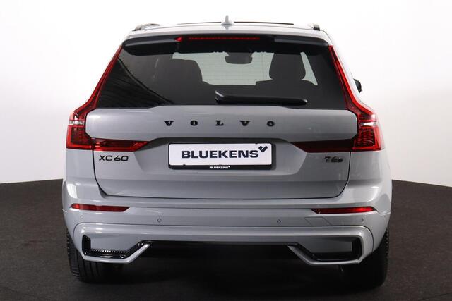 Volvo XC60 T6 Recharge AWD Plus Black Edition - Panorama/schuifdak - IntelliSafe Assist & Surround - 360º Camera - Harman Kardon audio - Adaptieve LED koplampen - Verwarmde voorstoelen, stuur & achterbank - Parkeersensoren voor & achter - Elektr. bedienb. voorstoele
