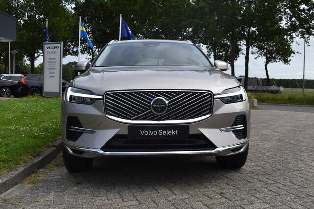 Volvo XC60 T6 350PK Automaat Plug-in hybrid AWD Plus Bright H&K | 360 Camera | Panodak | Stoelverwarming | ACC | 19"LMV