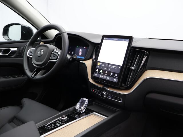 Volvo XC60 2.0 T6 Plug-in hybrid AWD Plus Dark / Head-Up Display / Trekhaak / 360 camera / Pano. dak / Harman Kardon Audio / Stoel-, stuurwiel- & achterbankverwarming / Elektr. stoelverstelling / BLIS