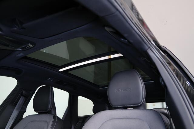 Volvo XC60 Recharge T8 AWD R-Design - Panorama/schuifdak - IntelliSafe Assist & Surround - 360º Camera - Harman/Kardon audio - Adaptieve LED koplampen - Verwarmde voorstoelen - Parkeersensoren voor & achter - Elektr. bedienb. bestuurdersstoel met geheugen - Inklapba