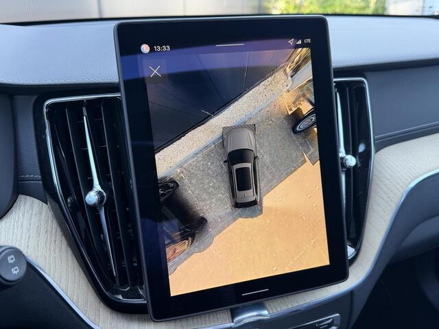 Volvo XC60 2.0 T6 Plug-in hybrid AWD Ultra Dark Luchtvering / Harman & Kardon / 360 camera / Schuif kantel dak / Elek. trekhaak / Memory / Elek. stoelen /