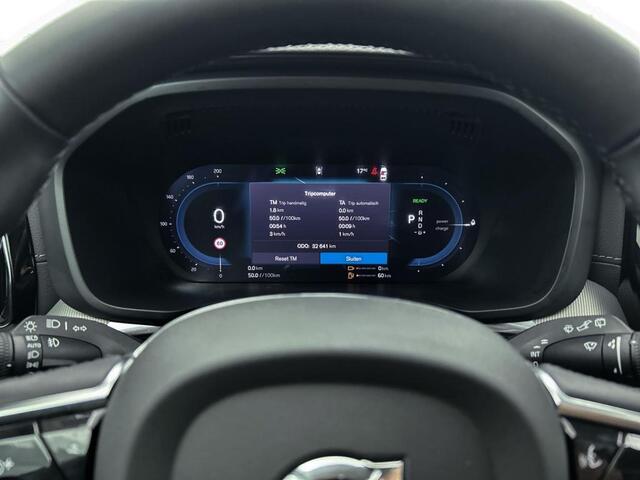 Volvo XC60 2.0 T6 AWD Ultimate Dark | Panorama dak | Trekhaak |