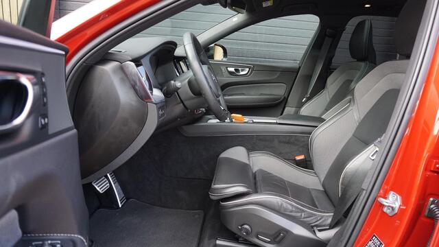 Volvo XC60 2.0 348pk T6 Plug-in hybrid AWD Inscription Pano Led Cruise Leder elek Trekhaak *82362km* 21 inch LM Fusion red *NL auto*