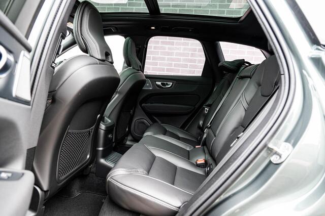 Volvo XC60 T8 Plug-in hybrid AWD Ultra Dark Exec. Ed. | Google | Long Range | Panoramadak | Bowers & Wilkins Audio | Massagefunctie | Keyless | Luchtvering | Stoelverwarming & Ventilatie | Head-Up Display | Getint Glas | Elek. Achterklep | Stuurverwarming | Memory | LED Koplampen | 22" LM