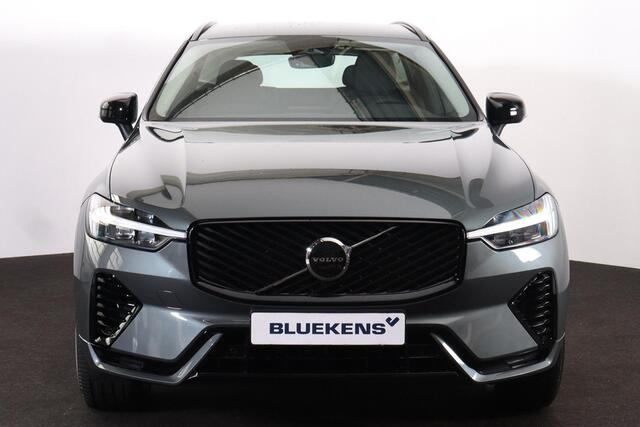 Volvo XC60 T6 Plug-in hybrid AWD Plus Dark - IntelliSafe Assist & Surround - Harman Kardon audio - Elektr. bedienbare voorstoelen met geheugen - Verwarmde voorstoelen, stuur & achterbank - Parkeercamera achter - Parkeersensoren voor & achter - Draadloze tel. lader - Extra getint glas - 19 inch LMV