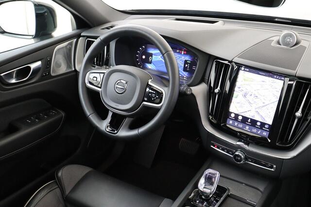 Volvo XC60 T6 RECHARGE AWD ULTRA BLACK EDITION -PANO.DAK|BOWERS&WILKINS|LUCHTVERING|360°CAM|HEAD-UP DISP.|PRIVACY.GLAS|TREKHAAK|21"|SoH:96%
