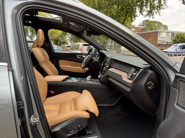 Volvo XC60 T8 AWD Inscription Pano Keyless Pilot Assist DAB