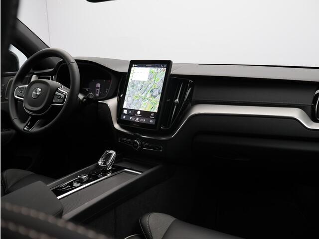 Volvo XC60 T6 AWD Plug-in hybrid Ultra Black Edition / Trekhaak / Luchtvering / Privacy glass / Harman Kardon / 360 camera / Stoel+stuur+achterbankverwarming