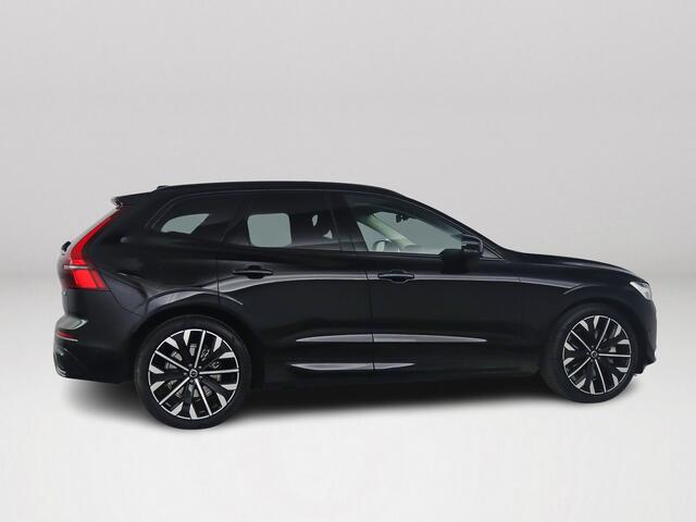 Volvo XC60 T6 Plug-in hybrid AWD Ultra Dark | Panoramadak | 360° camera | Head-up display | Luchtvering | Harman Kardon | Stoel- en stuurverwarming | Trekhaak