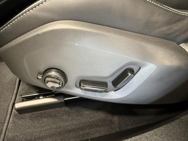 Volvo XC60 2.0 T8 Plug-in hybrid AWD Plus Black Edition