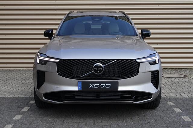 Volvo XC90 2.0 T8 Plug-in hybrid AWD Ultra Dark l Nieuw op voorraad l Luchtvering l 22 Inch l Gelamineerd glas