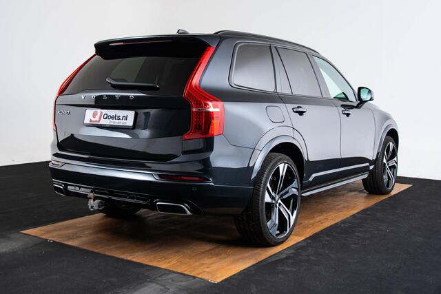 Volvo XC90 2.0 T8 Twin Engine AWD R-Design Trekhaak - Panoromadak - Head Up - IntelliSafe Surround - Keyless Drive - Verwarmbaar stuurwiel - Getinte Ruiten - Stoelverwarming voor - Elektrisch verstelbare passagiersstoel -