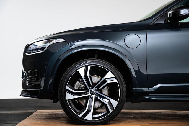 Volvo XC90 2.0 T8 Twin Engine AWD R-Design Trekhaak - Panoromadak - Head Up - IntelliSafe Surround - Keyless Drive - Verwarmbaar stuurwiel - Getinte Ruiten - Stoelverwarming voor - Elektrisch verstelbare passagiersstoel -
