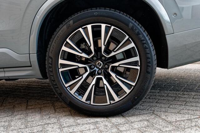 Volvo XC90 2.0 T8 Recharge AWD Plus Dark Luchtvering, Panoramadak, H/K Geluidsinstallatie. Vapour Grey