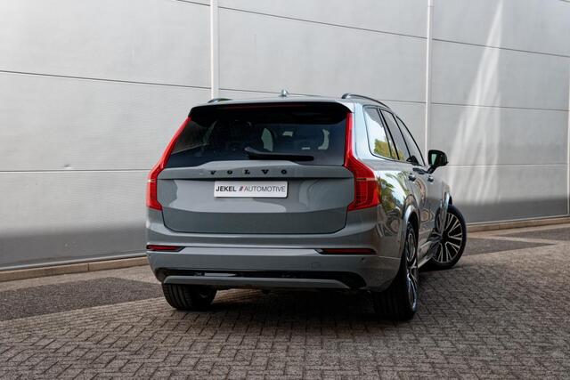 Volvo XC90 2.0 T8 Recharge AWD Plus Dark Luchtvering, Panoramadak, H/K Geluidsinstallatie. Vapour Grey