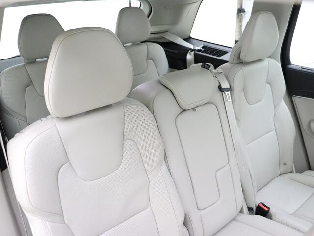 Volvo XC90 D5 240pk AWD Inscription / 1e Eig. / Luchtvering / Massage / Head-Up / 360 Camera / Pano / Blond Nappa Leder / DAB / Hout inleg / Polestar Optimalisatie / Standkachel /