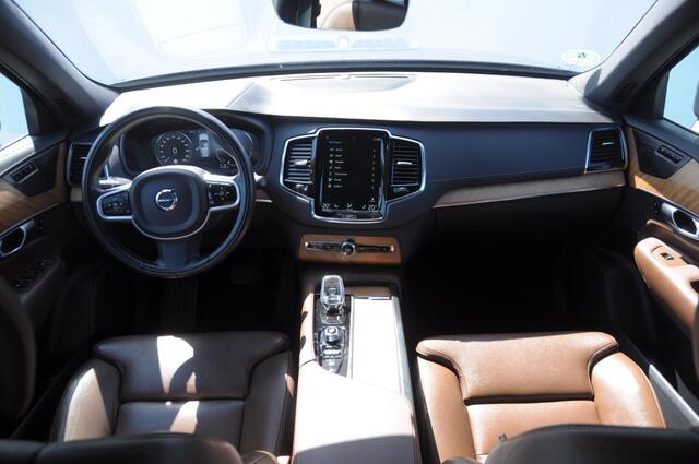 Volvo XC90 T8 390PK Automaat Recharge AWD Inscription / Adaptieve cruise control / BLIS / Parkeersensoren met 360 camera / stoel - en stuurwielverwarming / Standkachel / Trekhaak / Keyless entry / Harman Kardon audio / Elektrische stoelen