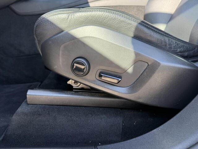 Volvo XC90 2.0 T8 Recharge AWD Business Pro 7P, 2400kg trekgewicht, Leder, Panoramadak