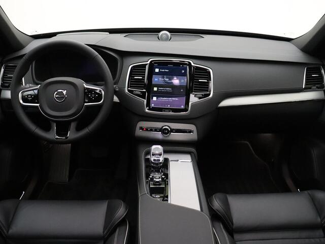 Volvo XC90 T8 455pk AWD Ultra Dark / Luchtvering / Bowers & Wilkins audio / 22 inch velgen / HUD / Contourstoelen / Gelamineerde zijruiten / Elektrisch inklapbare trekhaak /
